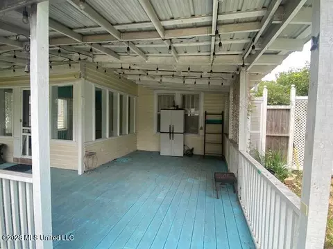 Exterior - 511 W Chippewa St, Brookhaven, MS 39601 photo 4 of 5