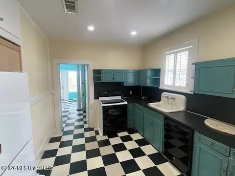 Kitchen - 511 W Chippewa St, Brookhaven, MS 39601 photo 1 of 1