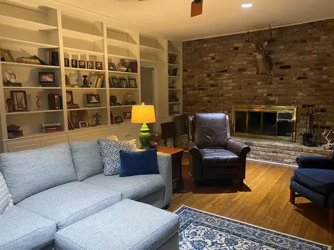Living - 1605 Lissa Dr, Mccomb, MS 39648 photo 1 of 2