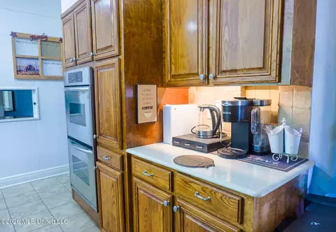 Kitchen - 1605 Lissa Dr, Mccomb, MS 39648 photo 1 of 3