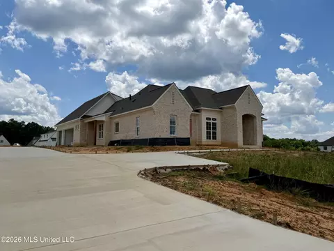 Exterior - 930 Mulberry Dr, Brandon, MS 39047 photo 2 of 6