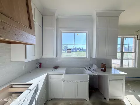 Kitchen - 930 Mulberry Dr, Brandon, MS 39047 photo 2 of 4