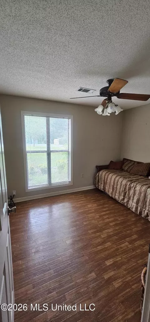 Bedroom - 405 Chickasaw Rd, Pope, MS 38658 photo 2 of 2