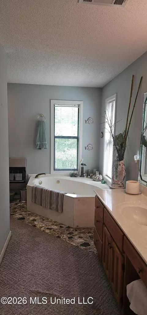 Bath - 405 Chickasaw Rd, Pope, MS 38658 photo 1 of 5
