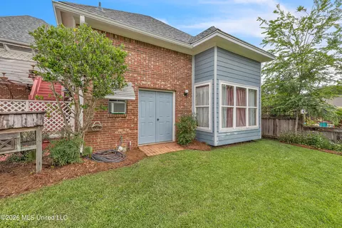 Exterior - 401 Northwind Dr, Brandon, MS 39047 photo 10 of 14