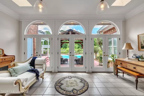 Entry Way - 401 Northwind Dr, Brandon, MS 39047 photo 4 of 7