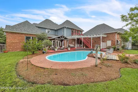 Exterior - 401 Northwind Dr, Brandon, MS 39047 photo 7 of 14
