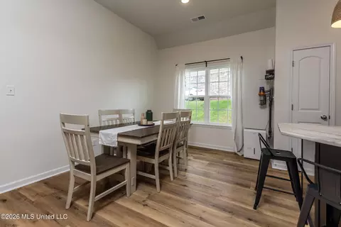 Dining - 235 Magnolia Hts Dr, Hernando, MS 38632 photo 2 of 2