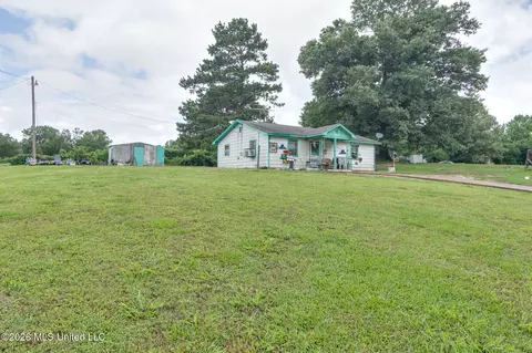 Exterior - 2015 Tulane Rd, Nesbit, MS 38651 photo 11 of 11