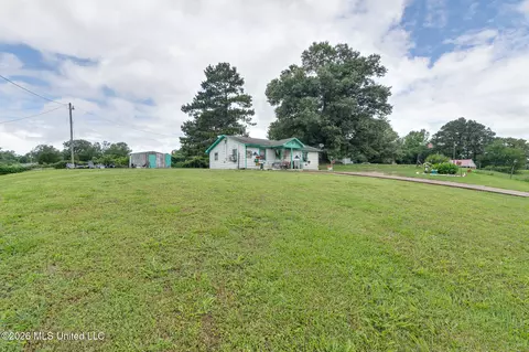 Exterior - 2015 Tulane Rd, Nesbit, MS 38651 photo 10 of 11