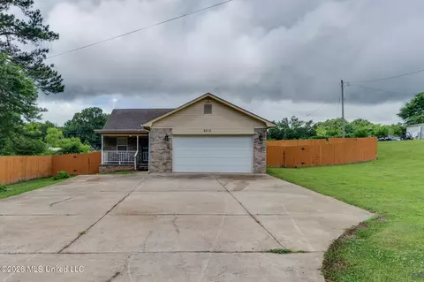 2015 Tulane Rd, Nesbit, MS 38651