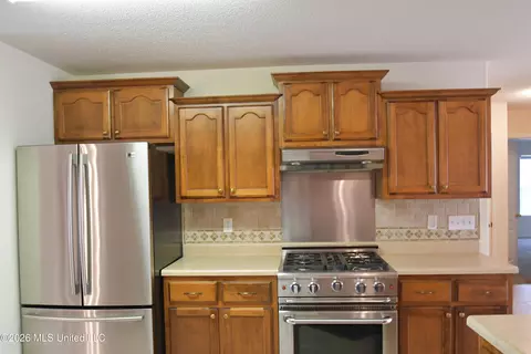 Kitchen - 616 Ridge View Dr, Hernando, MS 38632 photo 1 of 6