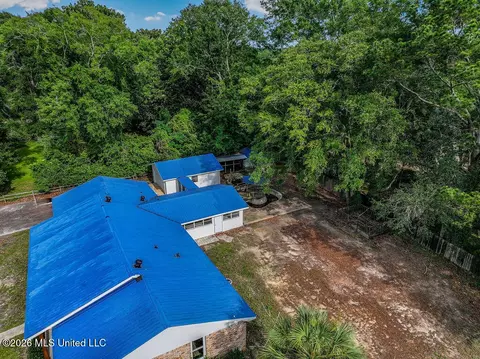 Exterior - 4024 Castenera Ave, Moss Point, MS 39563 photo 5 of 9