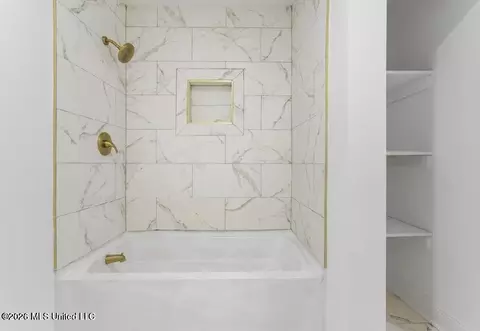 Bath - 4024 Castenera Ave, Moss Point, MS 39563 photo 3 of 4