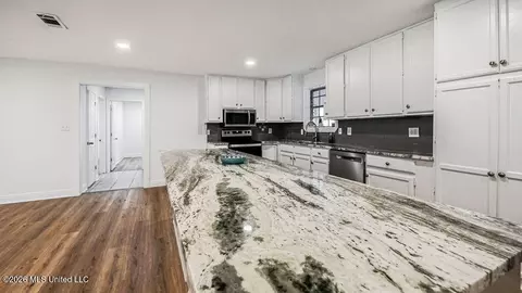 Kitchen - 4024 Castenera Ave, Moss Point, MS 39563 photo 1 of 1