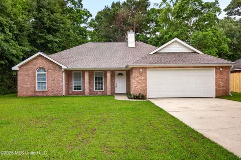 8913 Marina Ave, Ocean Springs, MS 39564