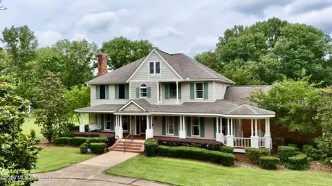 346 Quail Hollow Dr, Clinton, MS 39056