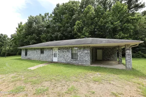 15263 61 Hwy, Woodville, MS 39669