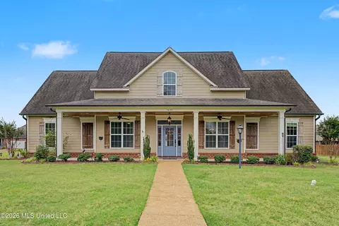 4649 Pleasant Breeze Dr, Olive Branch, MS 38654