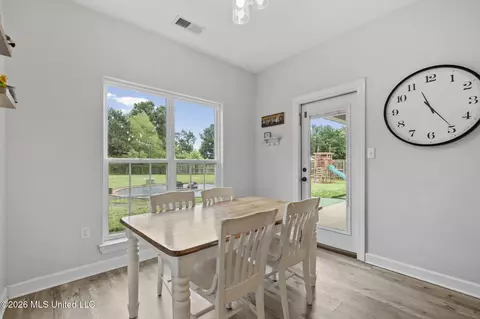 Dining - 750 Moore Loop, Byhalia, MS 38611 photo 1 of 1