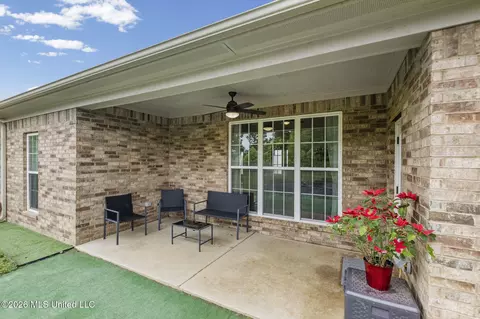 Exterior - 750 Moore Loop, Byhalia, MS 38611 photo 3 of 4