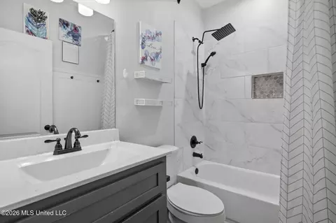 Bath - 750 Moore Loop, Byhalia, MS 38611 photo 4 of 4