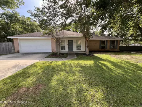 644 Iona St, Diamondhead, MS 39525
