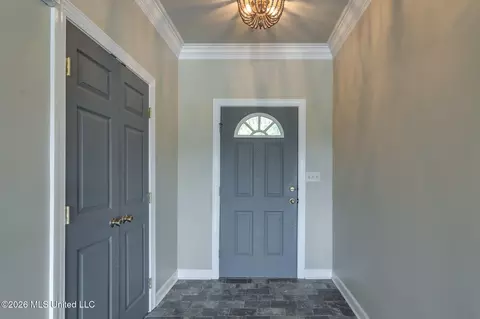 Entry Way - 4838 Victoria Dr, Nesbit, MS 38651 photo 1 of 2