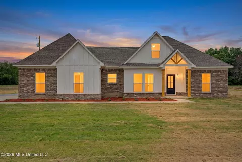 11905 Eason Farm Rd, Byhalia, MS 38611