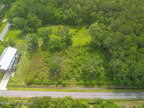 00 Oliver St, Bay Saint Louis, MS 39520