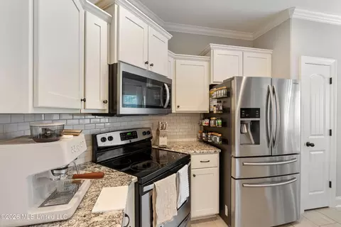Kitchen - 3417 Tates Way, Hernando, MS 38632 photo 3 of 3