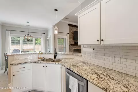 Kitchen - 3417 Tates Way, Hernando, MS 38632 photo 2 of 3