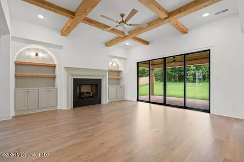 Living - 5416 Grayson Way, Hernando, MS 38632 photo 3 of 3