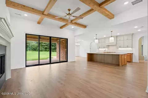 Living - 5416 Grayson Way, Hernando, MS 38632 photo 1 of 3