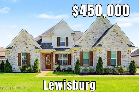 6775 Hawks View Dr, Olive Branch, MS 38654