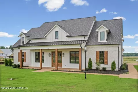 364 Camp Xing, Hernando, MS 38632