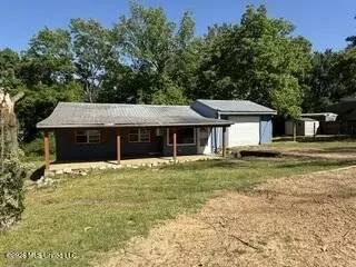 1208 Bergland St, Water Valley, MS 38965