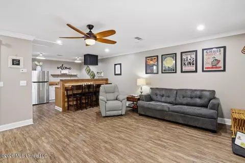 Living - 718 S College St, Brandon, MS 39042 photo 3 of 3