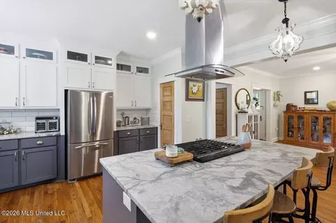 Kitchen - 718 S College St, Brandon, MS 39042 photo 4 of 8