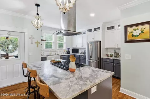 Kitchen - 718 S College St, Brandon, MS 39042 photo 3 of 8
