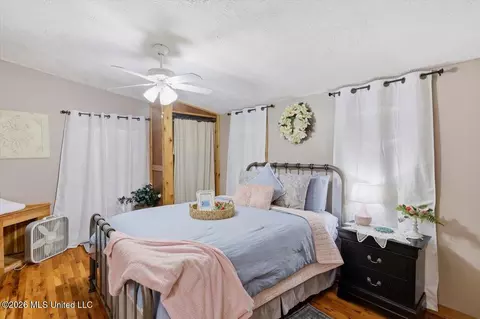 Bedroom - 718 S College St, Brandon, MS 39042 photo 5 of 6