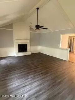 Living - 468 Pine Ridge Dr, Madison, MS 39110 photo 1 of 1