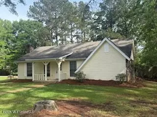 468 Pine Ridge Dr, Madison, MS 39110