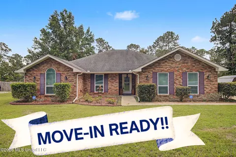 5624 Aila St, Diamondhead, MS 39525