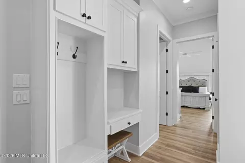 Entry Way - 120 Winchester Dr, Flora, MS 39071 photo 3 of 3