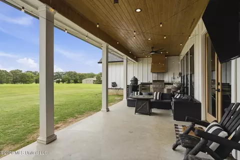 Exterior - 120 Winchester Dr, Flora, MS 39071 photo 7 of 11