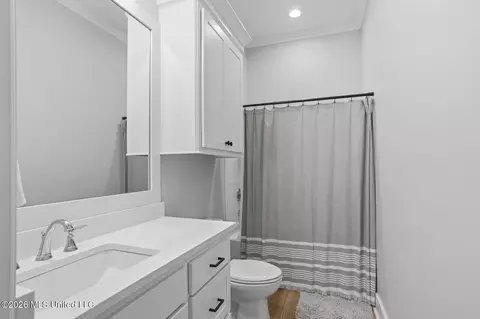 Bath - 120 Winchester Dr, Flora, MS 39071 photo 7 of 8
