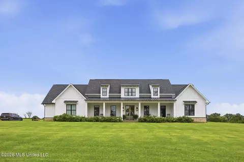 120 Winchester Dr, Flora, MS 39071
