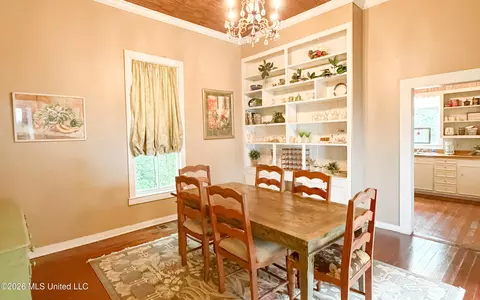 Dining - 914 State St, Natchez, MS 39120 photo 2 of 3