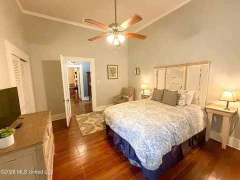 Bedroom - 914 State St, Natchez, MS 39120 photo 6 of 8